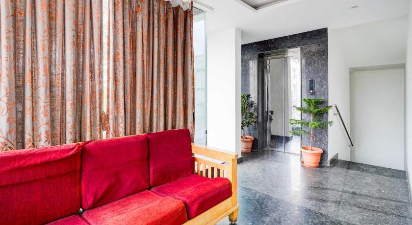 Hotel O Bengaluru SMVT Rilaway Station Hotel in Bengaluru
