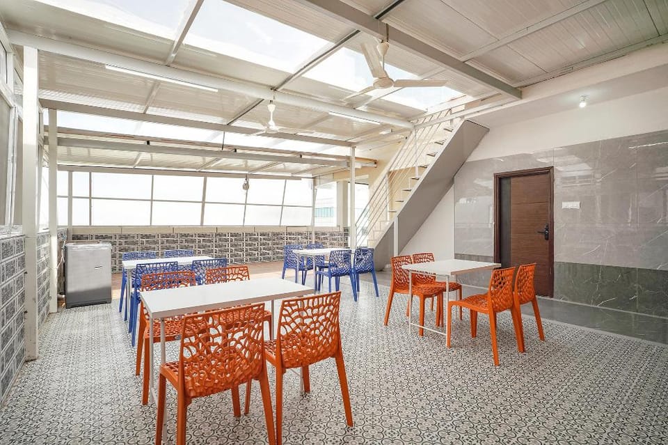 FabHotel Redmoon Suites - Near Brookefield / Marathahalli Bridge Hotel in Bengaluru
