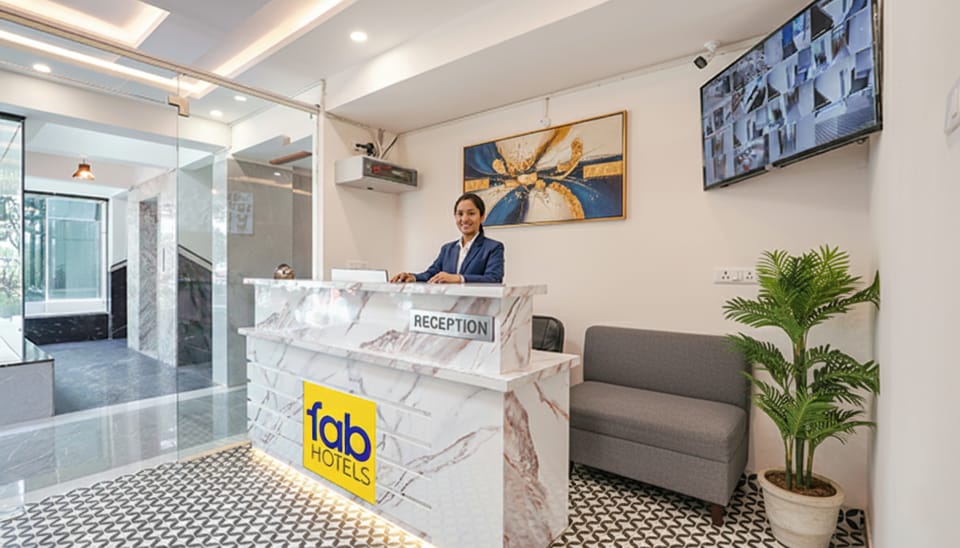 FabHotel Redmoon Suites - Near Brookefield / Marathahalli Bridge Hotel in Bengaluru