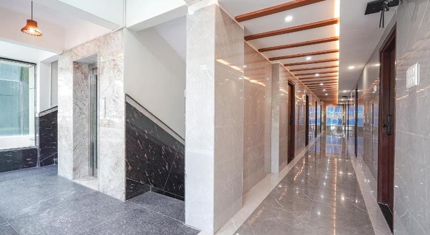 FabHotel Redmoon Suites - Near Brookefield / Marathahalli Bridge Hotel in Bengaluru