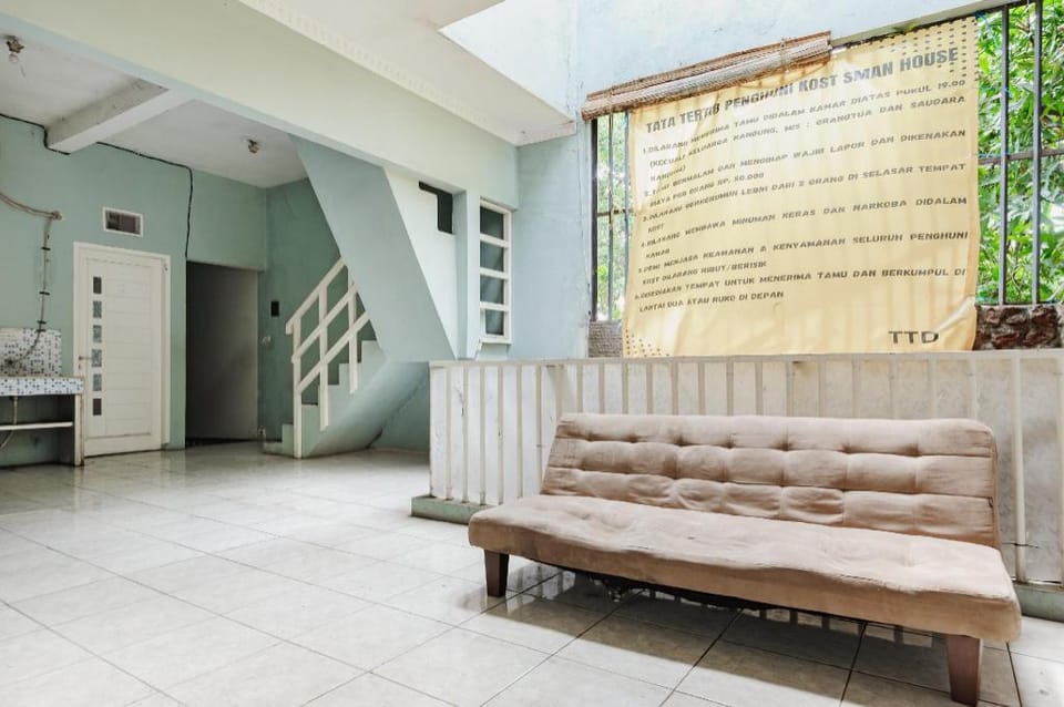 Elza House near Kalimalang RedPartner Hotel in Jakarta