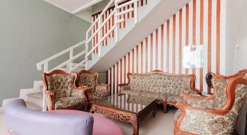 Elza House near Kalimalang RedPartner Hotel in Jakarta