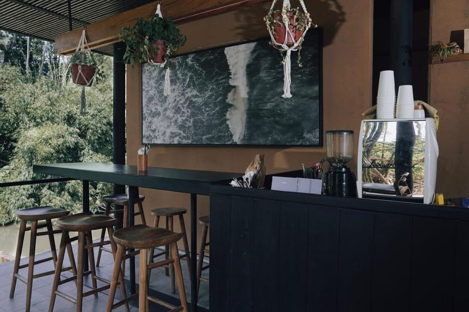 Loji Nyanyi Suite & Brew Hotel in Kediri