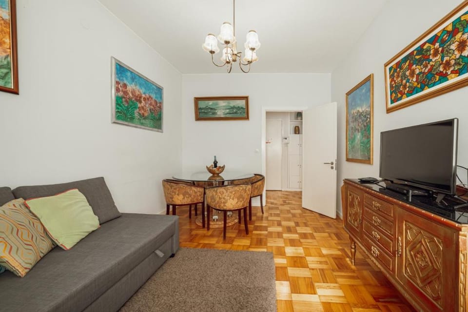 Downtown Aquarelle by Vacationy Apartment in Porto