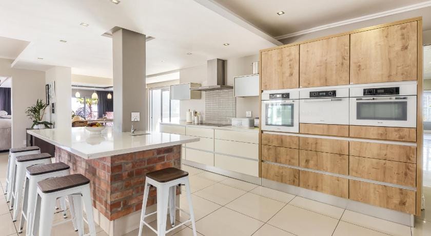 Spacious Beachfront Villa Villa in Cape Town