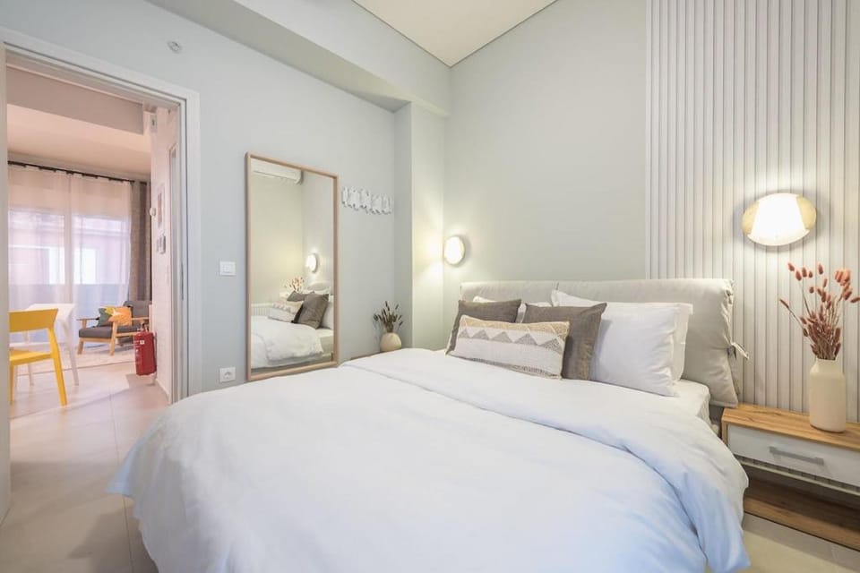 Affordable Luxury with parking 300Mbps wifi Apartment in Athens