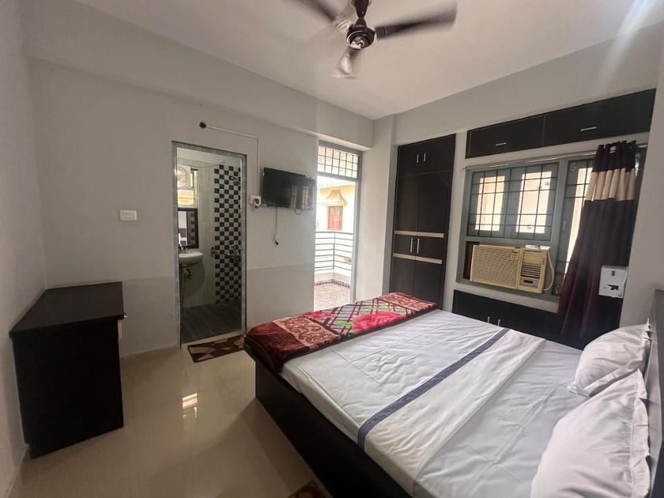 The Luxe Lounge 102 Flat 2bhk Apartment in India