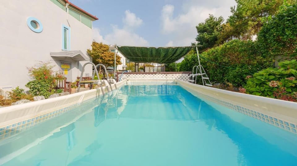Taean Norabureo Pet Pension Bed and Breakfast in South Korea