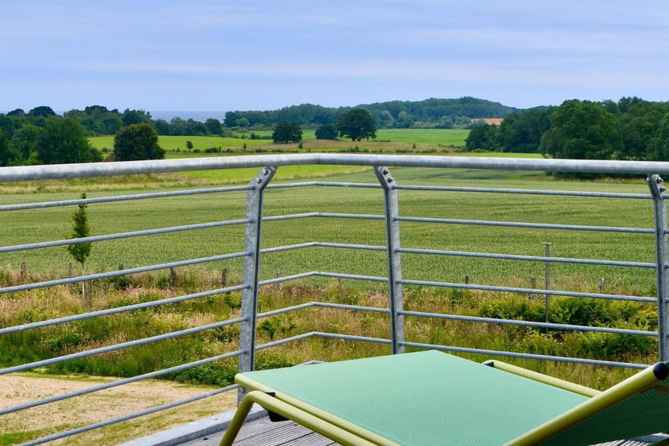 Schöne Aussicht Rosenhagen Haus 6 Vacation rental in Lubeck