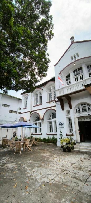 Mason52 Inn Hotel in East Java