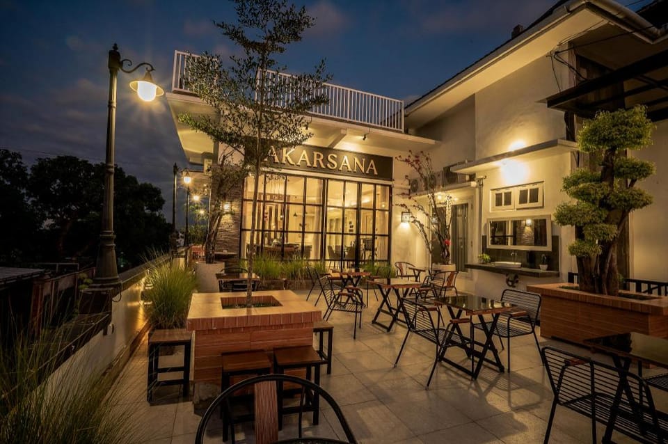 Akardjiwa Homestay  Vacation rental in East Java
