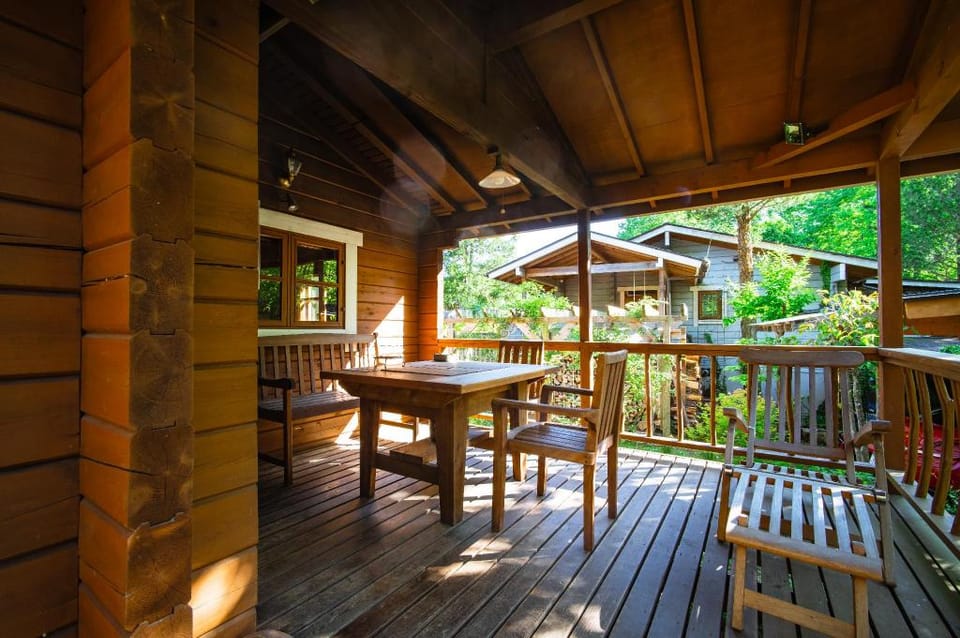 プライベートフォレスト　ログコテージ茶臼の森　 Lodge in Japan
