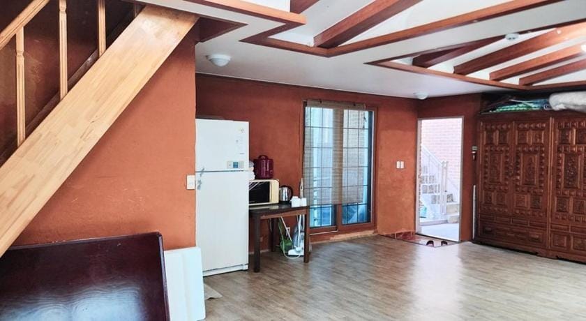 Baekmu Mountain Villa Red Clay Pension Bed and Breakfast in South Korea