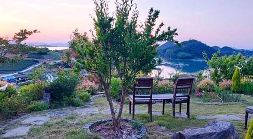Orchard 123 Private Pension Bed and Breakfast in South Korea