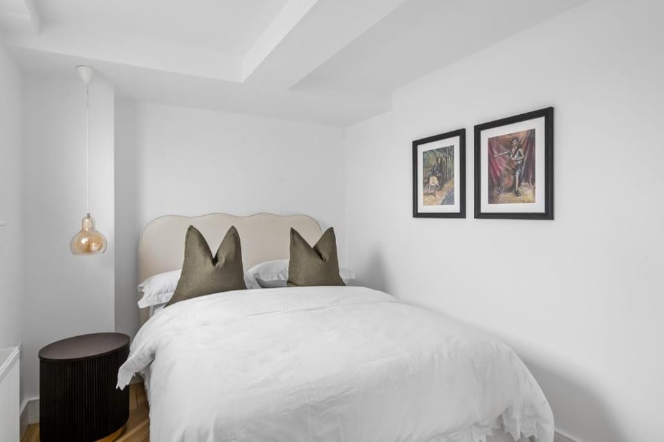 Navigation Yard Apartment in Chelmsford