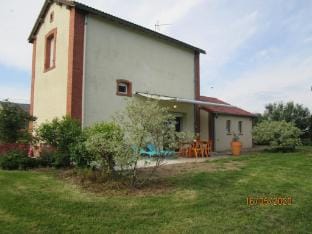 Villa in Crux-la-Ville near Morvan Park Vacation rental in Bourgogne-Franche-Comté