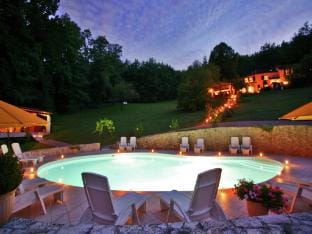 Stylish stay on a private estate with sauna, heated pool and bubble bath Vacation rental in Souillac