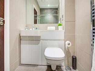 Simplistic Apartment in Milton Keynes near Willen Lake Apartment in Milton Keynes