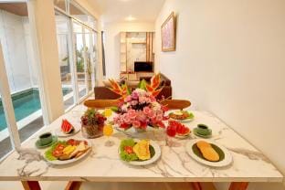Villa Tentrem 1 Canggu 3BR 10guests Apartment in North Kuta