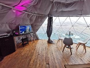 Hot Tub Dome One Heater, BBQ, Projector, Firepit Vacation rental in West Lindsey District