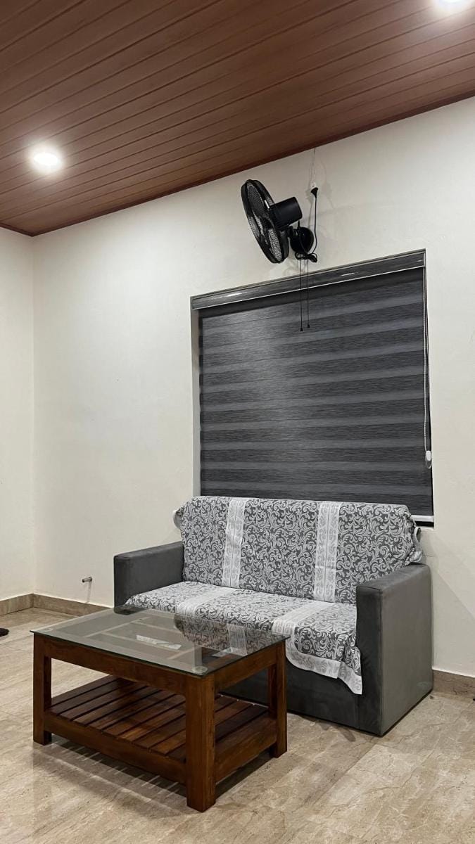 Mountain View room Paithalvillage Vacation rental in Kerala