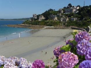 Holiday home in a quiet location near the coast Vacation rental in Trégastel