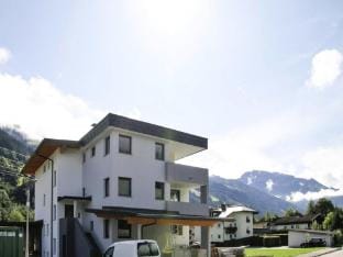 Holiday Home in Aschau by Zillertal Alps Apartment in Tyrol
