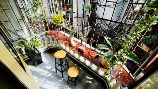 Lotus en Laine Stunning Full 3Story, 2BR Balconies Vacation rental in Hanoi