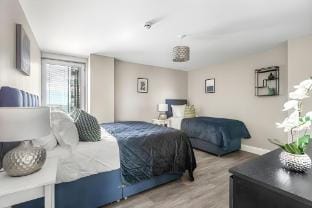 Brighton Lanes Bliss: Urban Oasis with Sea View Vacation rental in Brighton