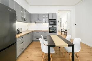 Modern Penthouse in a century old building Apartment in Budapest