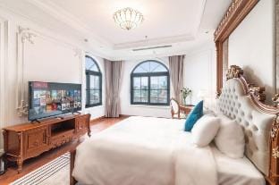 2 bedroom in Trich Sai place Apartment in Hanoi