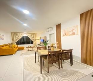 AR Homestay KLIA||3 ROOM|| FULLY AIRCOND Apartment in Selangor, Malaysia