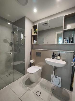 KozyGuru | Macquarie Park | Stylish Apt + Parking Vacation rental in Sydney