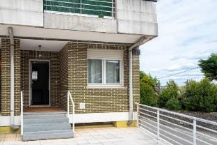 Chalet adosado con piscina terraza y garaje Vacation rental in Castro Urdiales