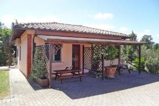 Hesse farm holiday Borgo Pinete Apartment in Emilia-Romagna