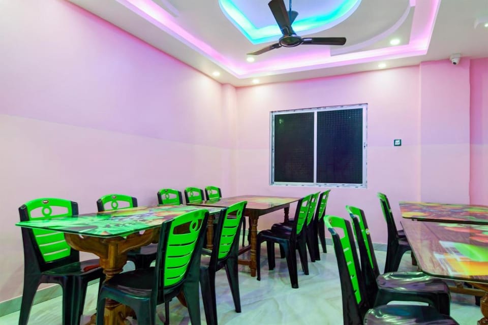 Hotel O Golden Queen Hotel in West Bengal