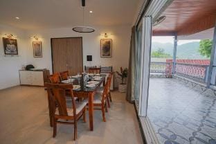 Villa du Montages Villa in Pune
