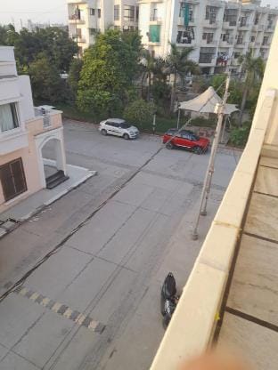 Homestay Room in Vrindavan, Radha Florence  Apartment in Uttar Pradesh