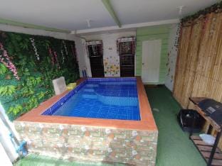 Green home Pool Villa Vacation rental in Angeles