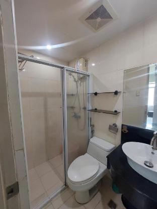 Deluxe Corner Studio | Stamford McKinley Hill Vacation rental in Makati
