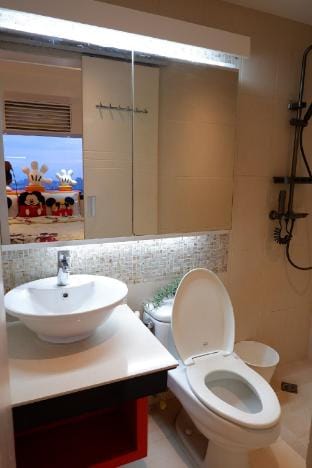1BR Mickey Mouse Theme| BGC Forbeswood Parklane Vacation rental in Makati
