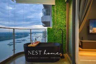 【Bathtub & Sunset Seaview!】Luxury Suite @Danga Bay Apartment in Johor Bahru