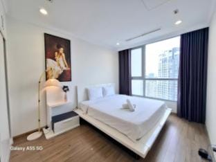1Br Landmark 2 Vinhome Central Park  Apartment in Ho Chi Minh City