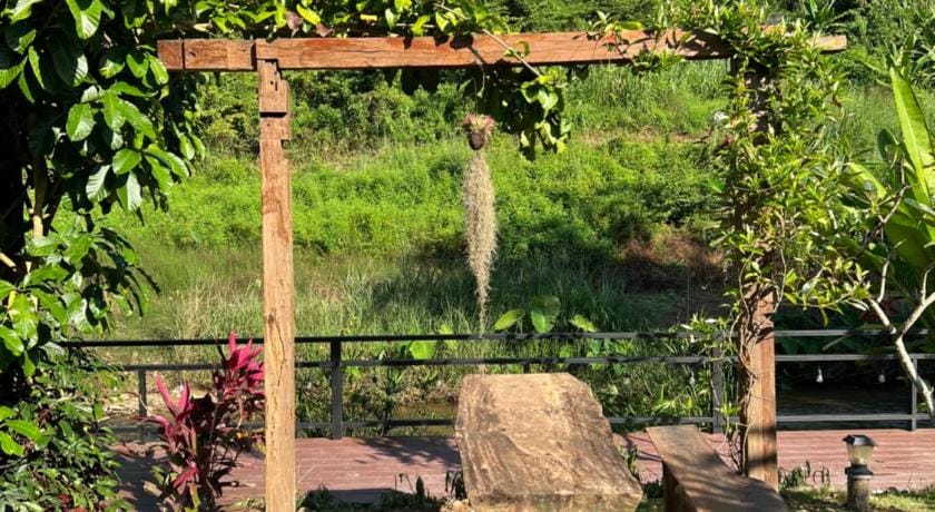 Baan Nam Phaeng Homestay Vacation rental in Laos