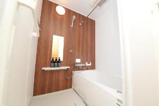 NYHotel5 Shinjuku, 2nd Floor, 4 Rooms, 1 Bathroom, 1 Shower, 2 Toilets Vacation rental in Shinjuku