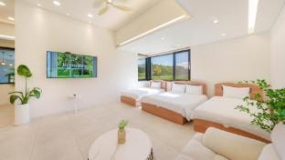 Gangneung Staydasiolgae PoolvillaPension Bed and Breakfast in South Korea