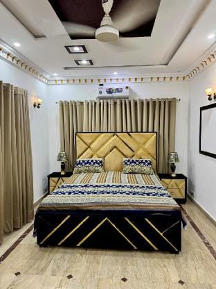 Upper Floor in Dha phase 5 Vacation rental in Lahore