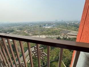 Great Vibes And Beautiful View! Apartment in Maharashtra