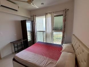 Great Vibes And Beautiful View! Apartment in Maharashtra
