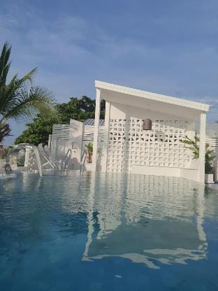 Sea Lover Beachfront Pool Villa Villa in Chon Buri Changwat
